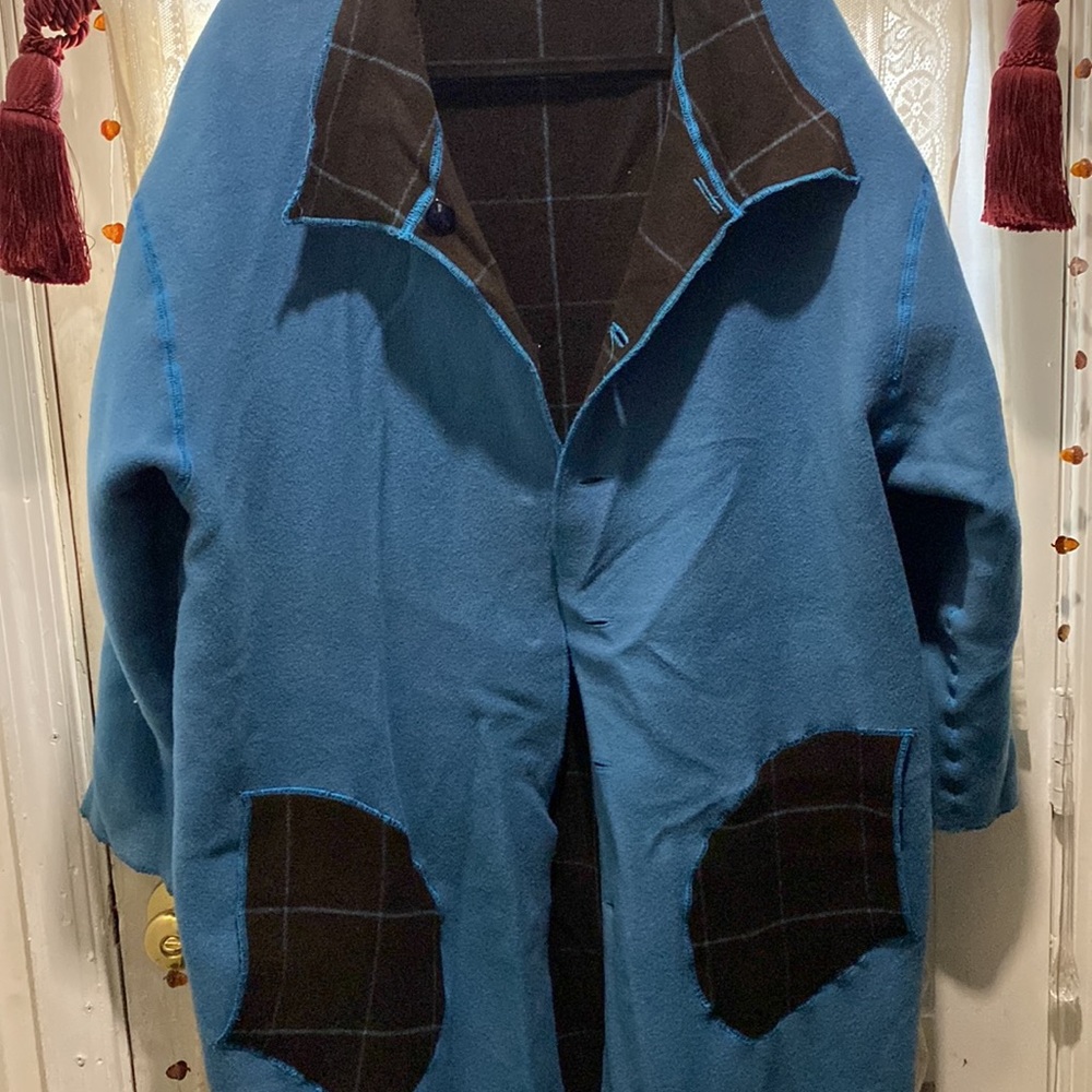 BEAUTIFUL! FABULOUS! UNIQUE! REVERSIBLE COAT W/MATCHING HAT